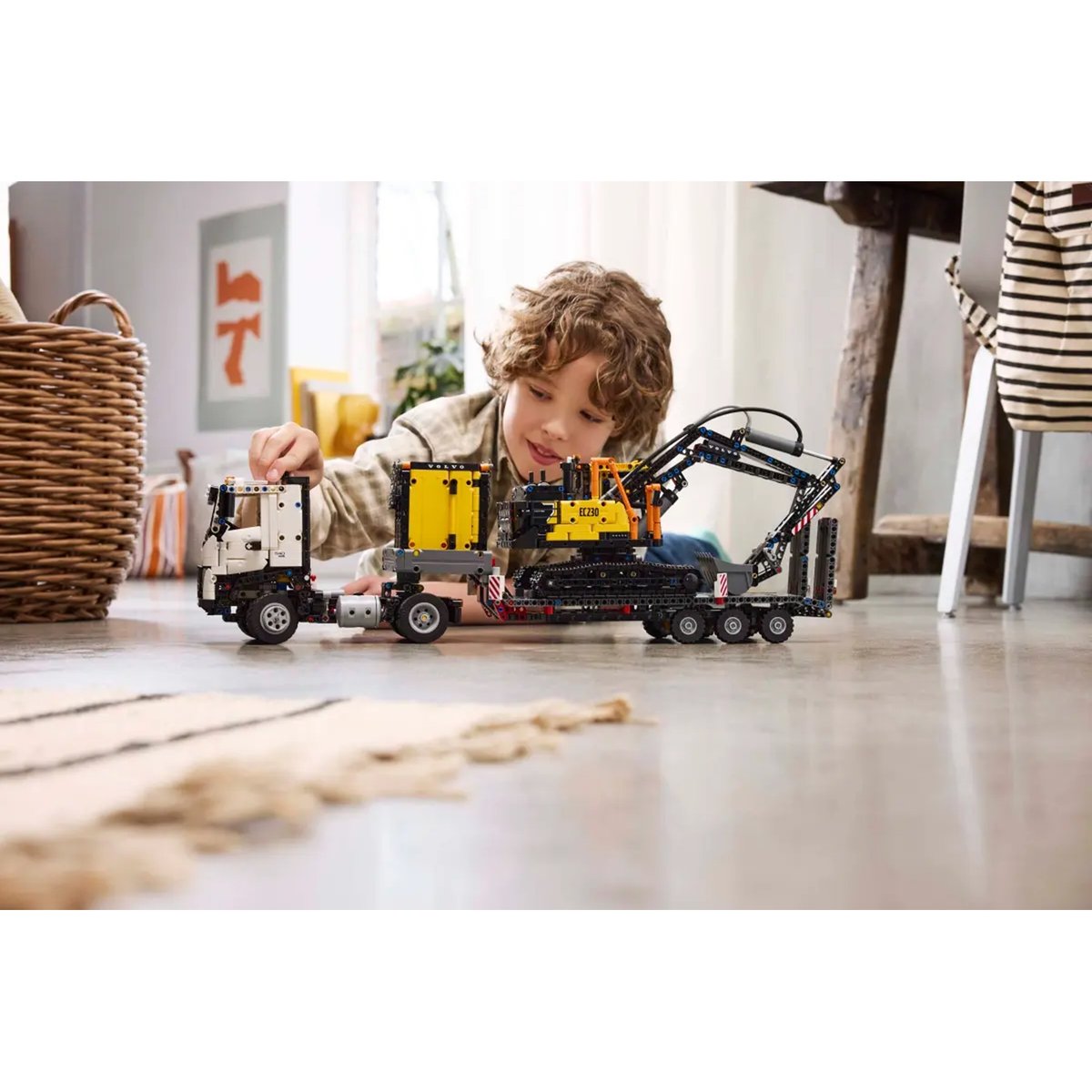 LEGO Technic - Camion Volvo FMX et Pelleteuse Électrique EC230 (42175) à Construire multicolore, LEGO