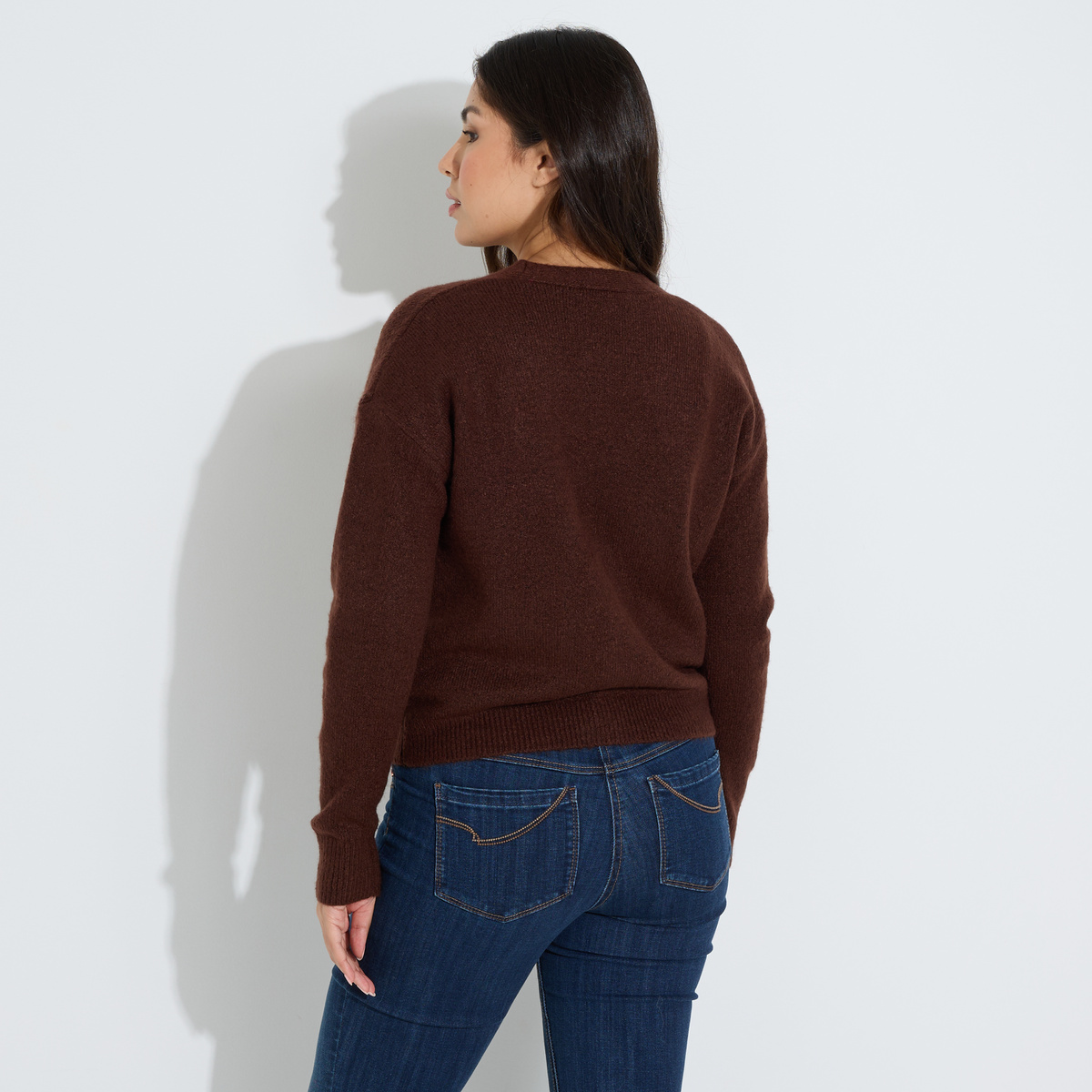 Gilet court col V boutons perlés marron chocolat, GRAIN DE MALICE
