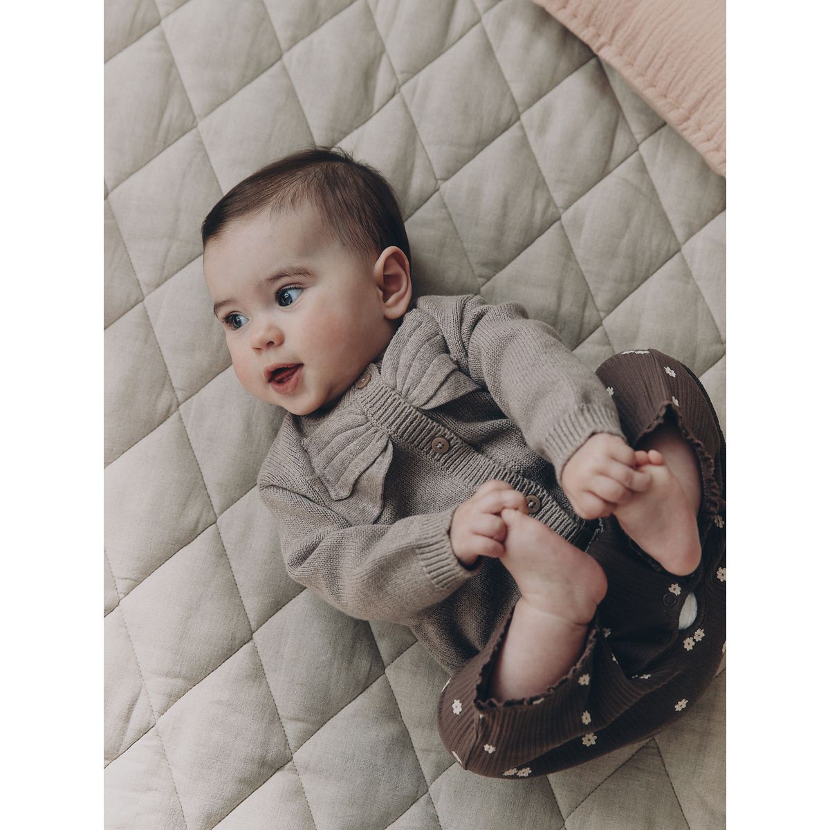 Cardigan bébé en maille avec nœud marron, NEXT
