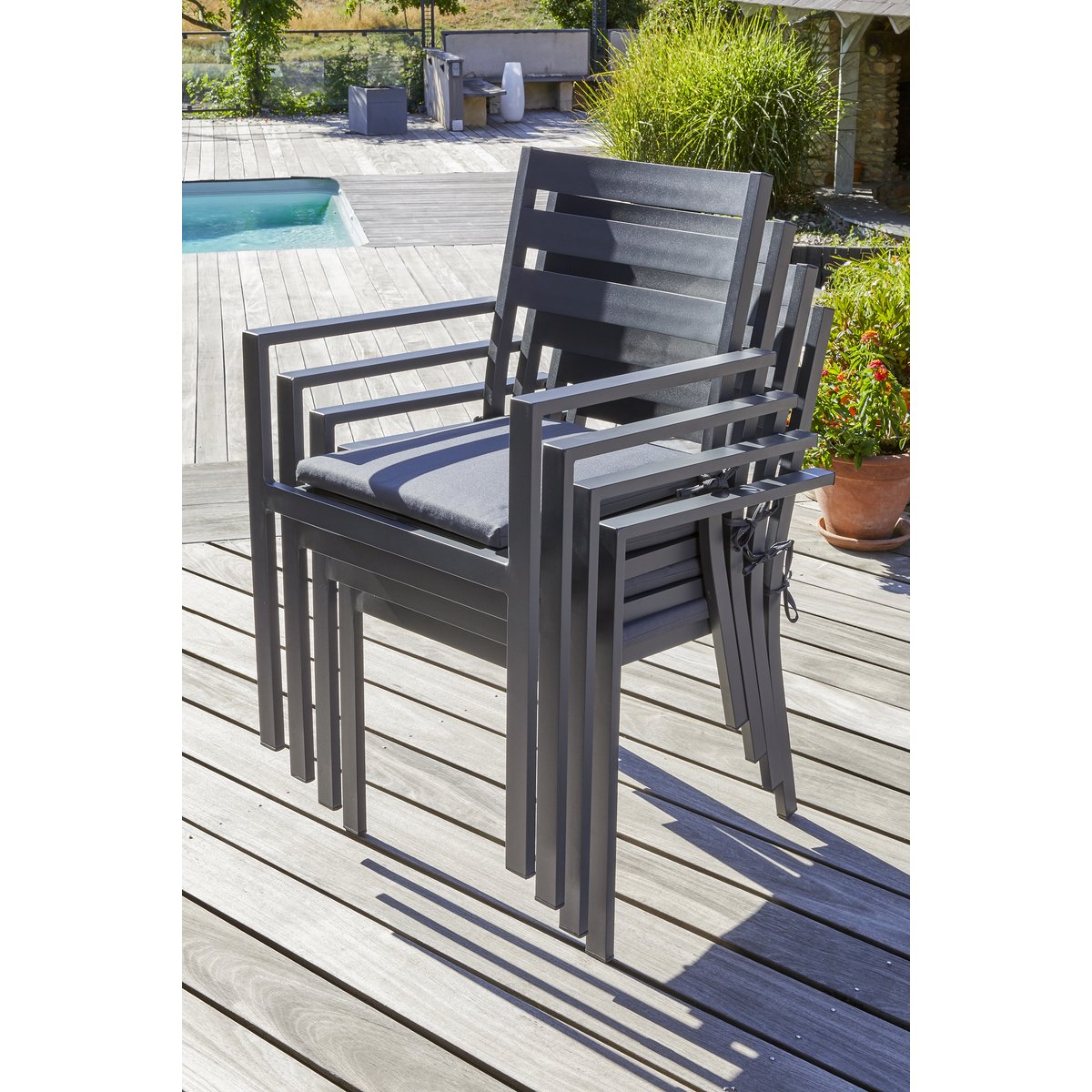 Ensemble repas 6 places en aluminium avec rallonge papillon PELOSA gris anthracite, DCB GARDEN