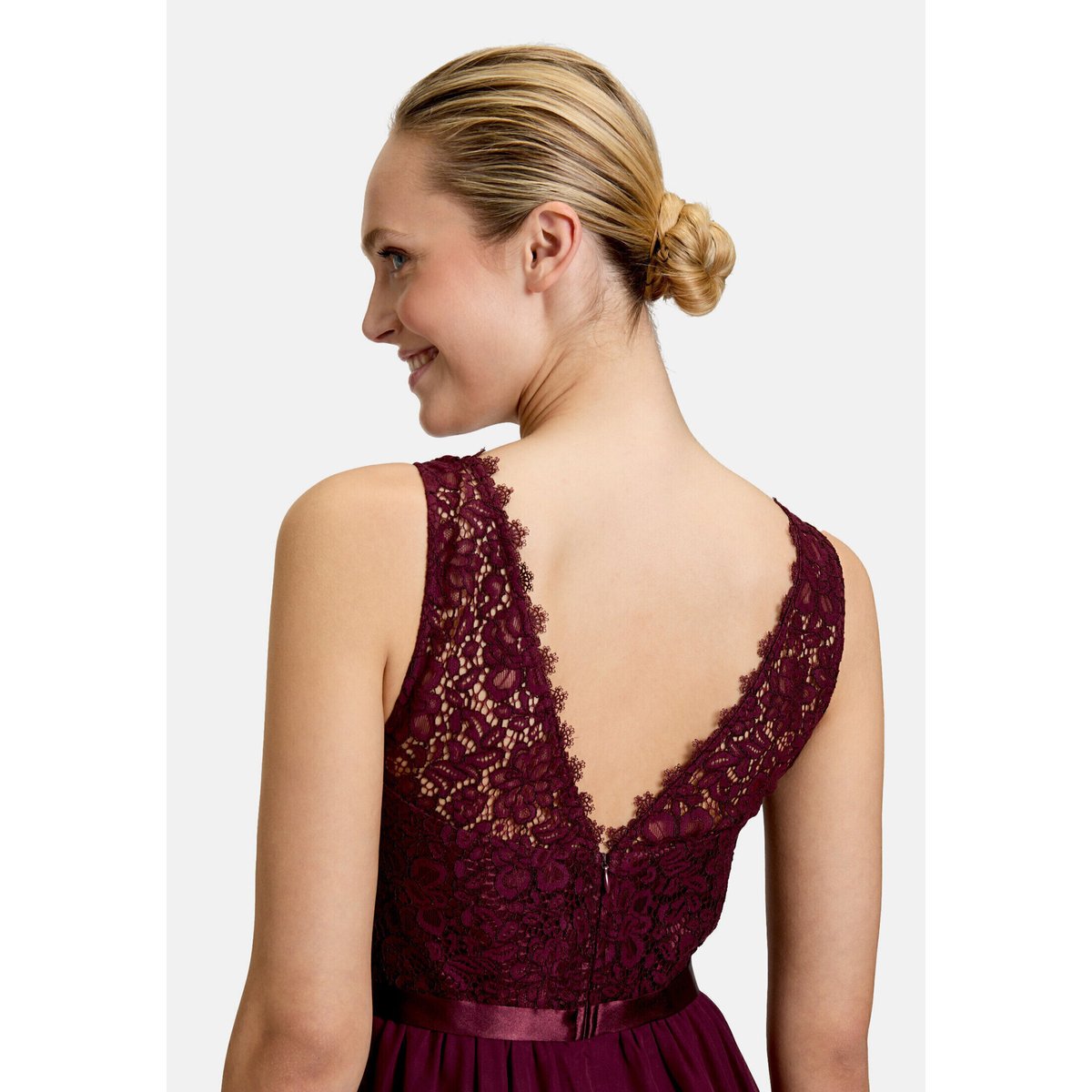 Robe de cocktail en dentelle deep dahlia, VERA MONT