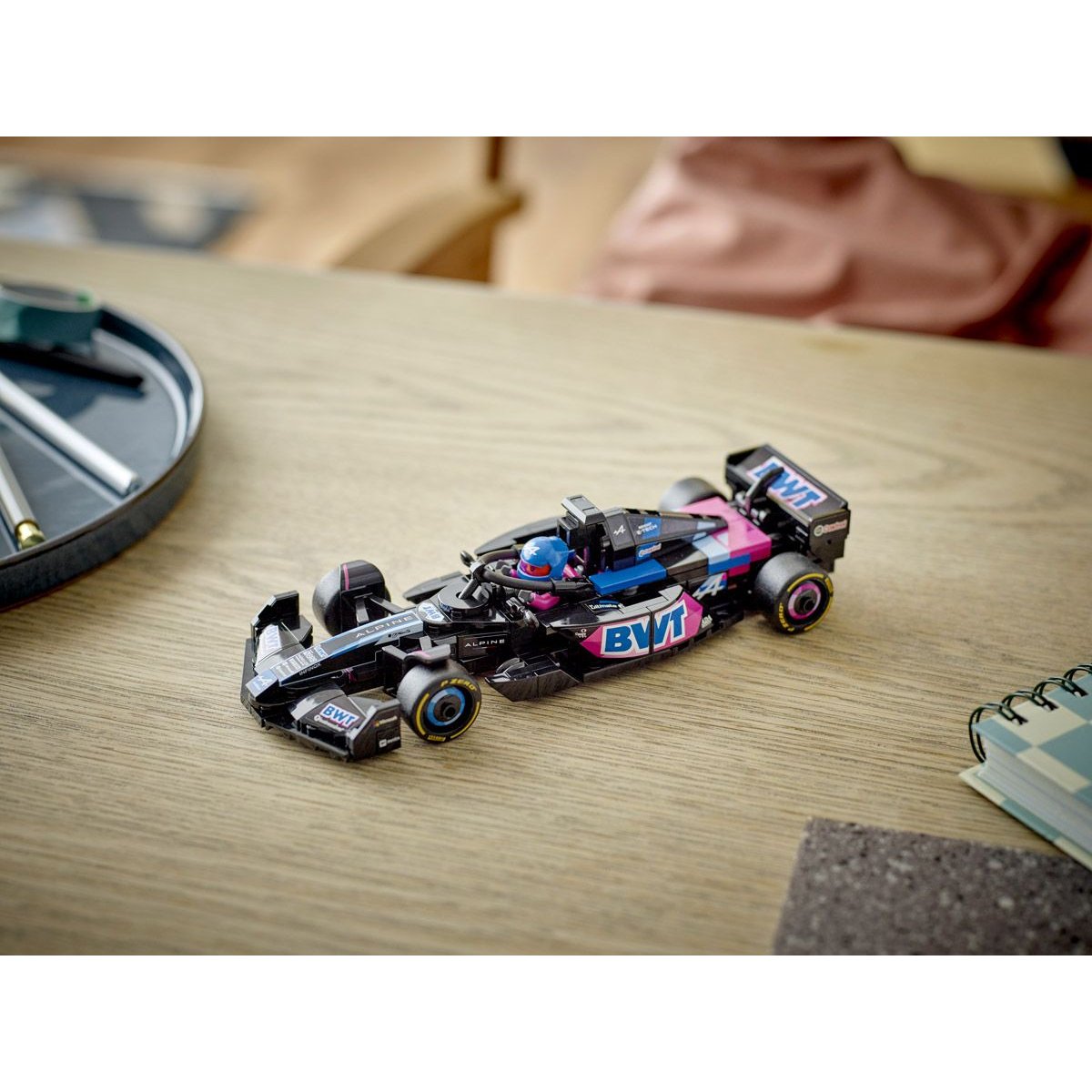 LEGO Speed Champions - Voiture F1 BWT Alpine Team A524 - Modèle de Course 2024 noir, LEGO
