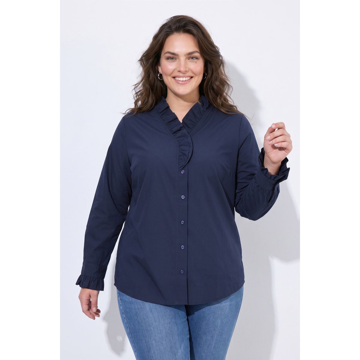 Blouse à encolure en V et col ruché marine, ULLA POPKEN