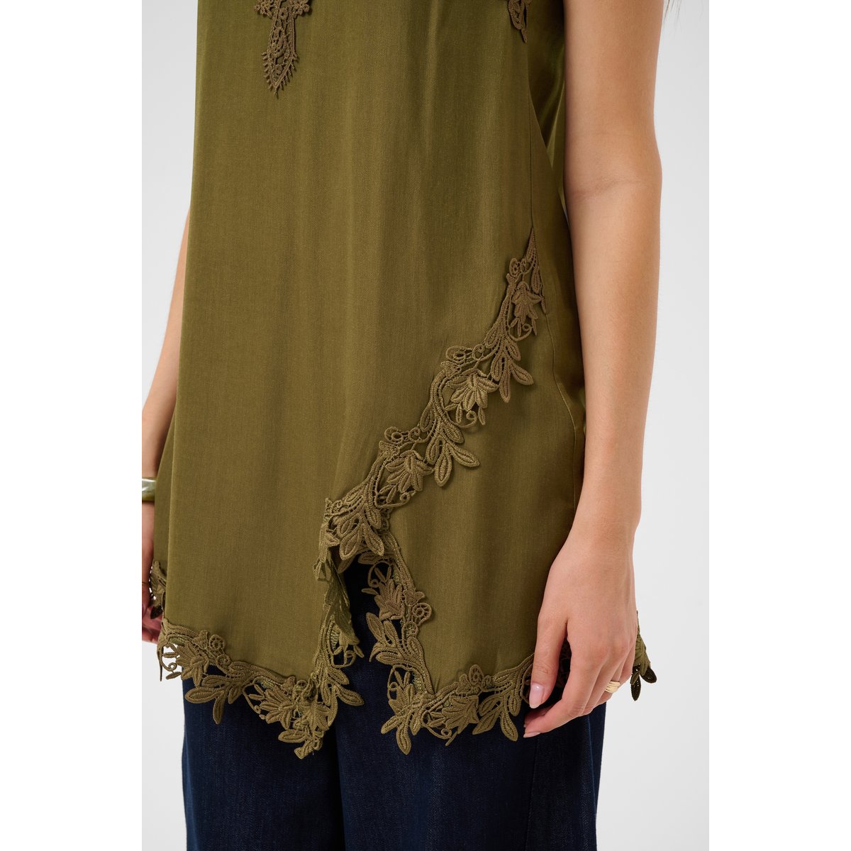 Blouse sans manches vert militray olive, CREAM