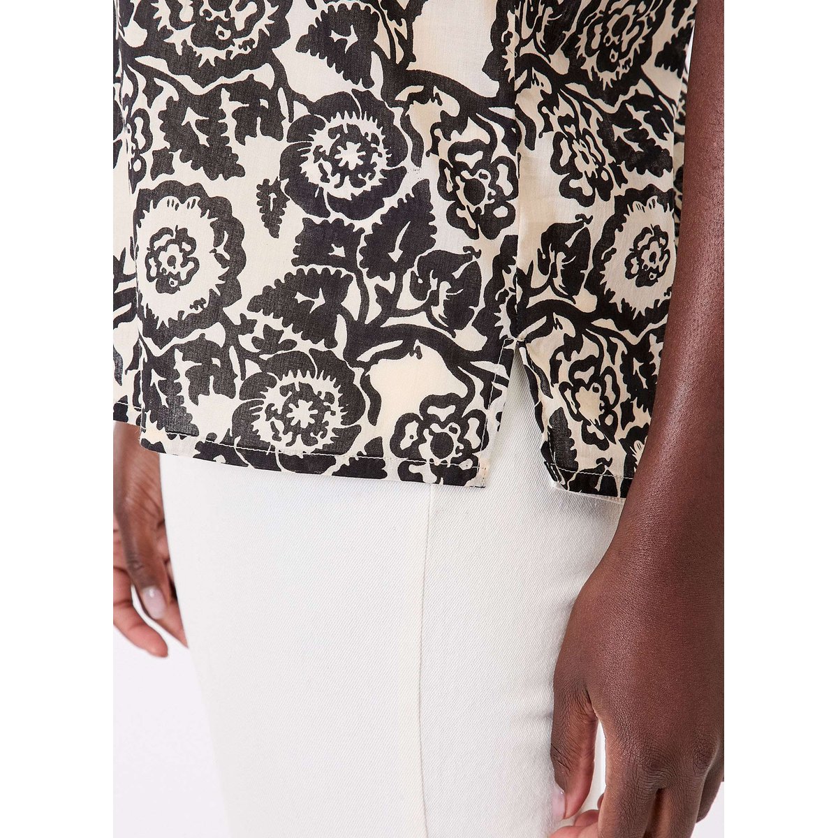 Top imprimé voile de coton bio col V CACIA noir lalgola, LA FIANCÉE