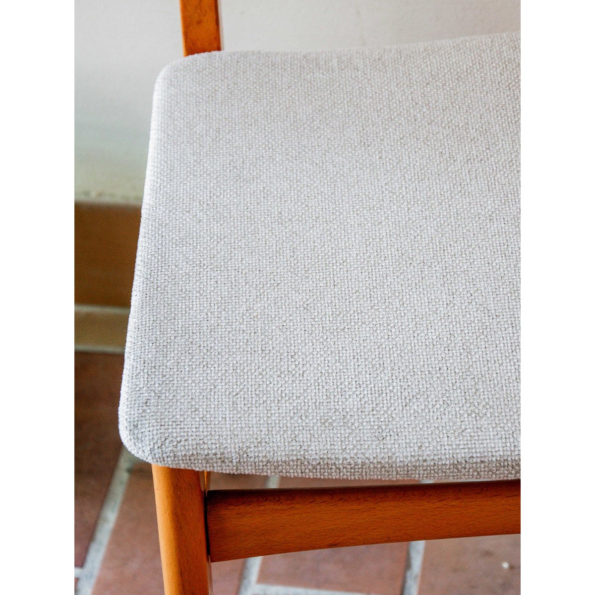 Duo de chaises en bois Alma N°456 - Bon état bois, DEBONGOUT