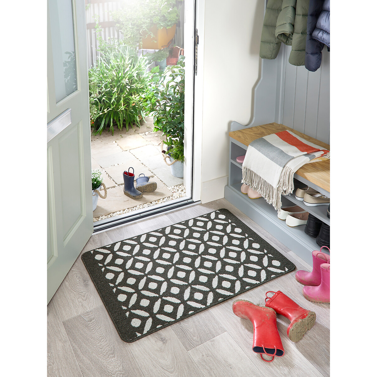 Utility Crescent Stain Resistant Runner charcoal, MY UTILITY