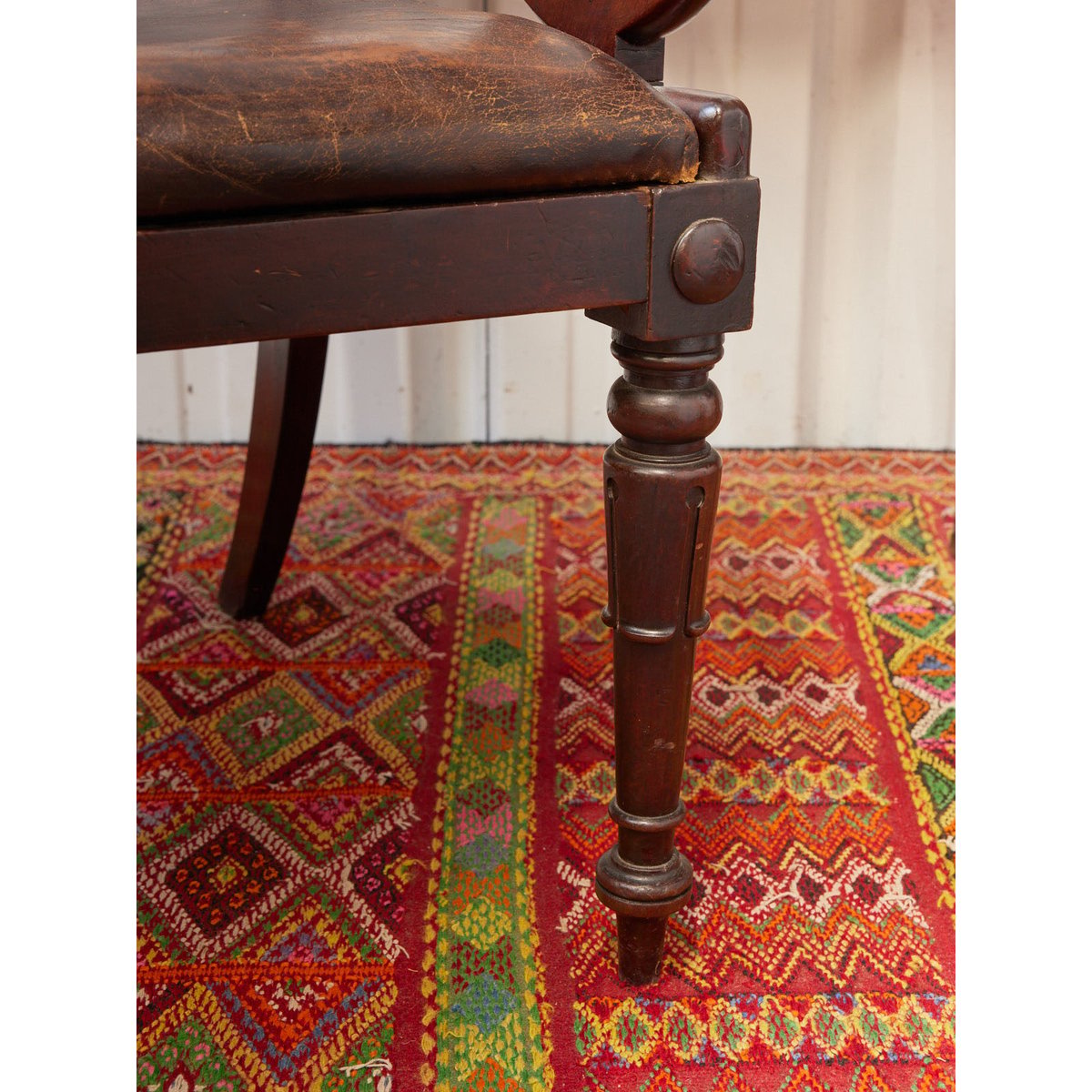 Fauteuil en cuir Ernest N°1079 - Bon état marron, DEBONGOUT
