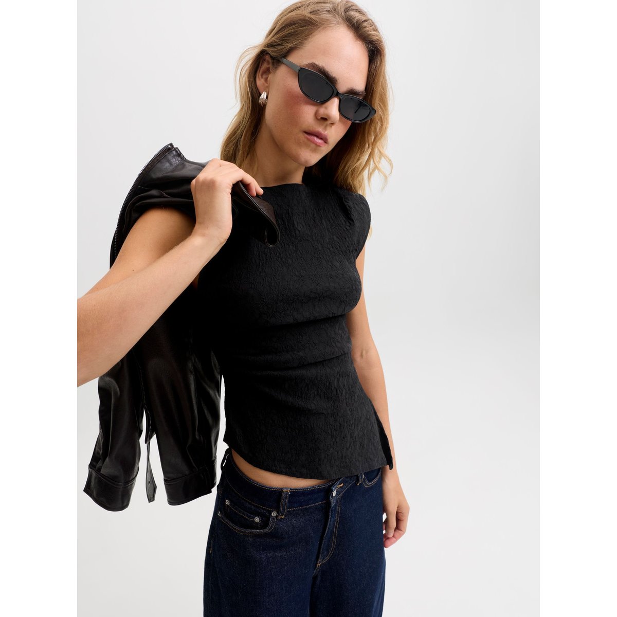 Top Asymétrique black 1, JJXX