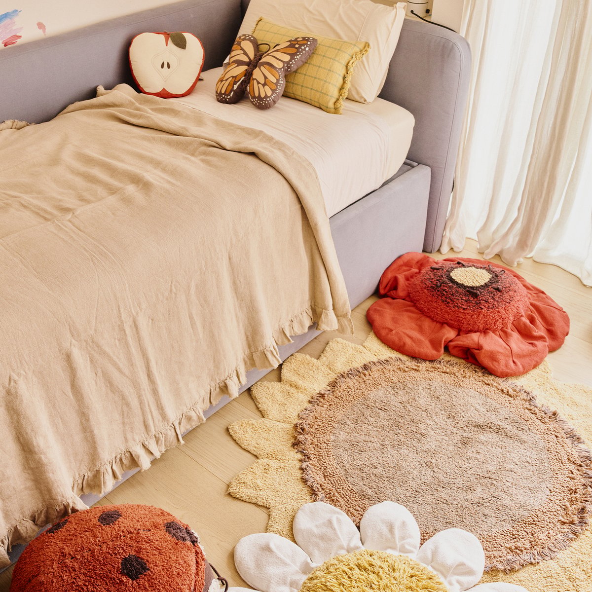 Tapis lavable Tournesol PETALS & PALS honey, gris foncé, châtaigne, caramel, brun terre, naturel, LORENA CANALS