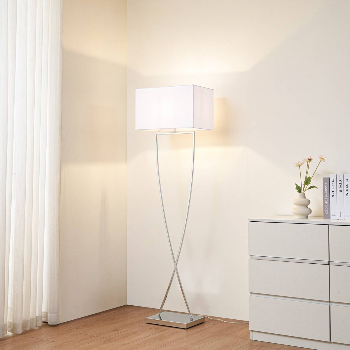 Lampadaire en métal moderne, Evaine chrome, blanc, LUCANDE