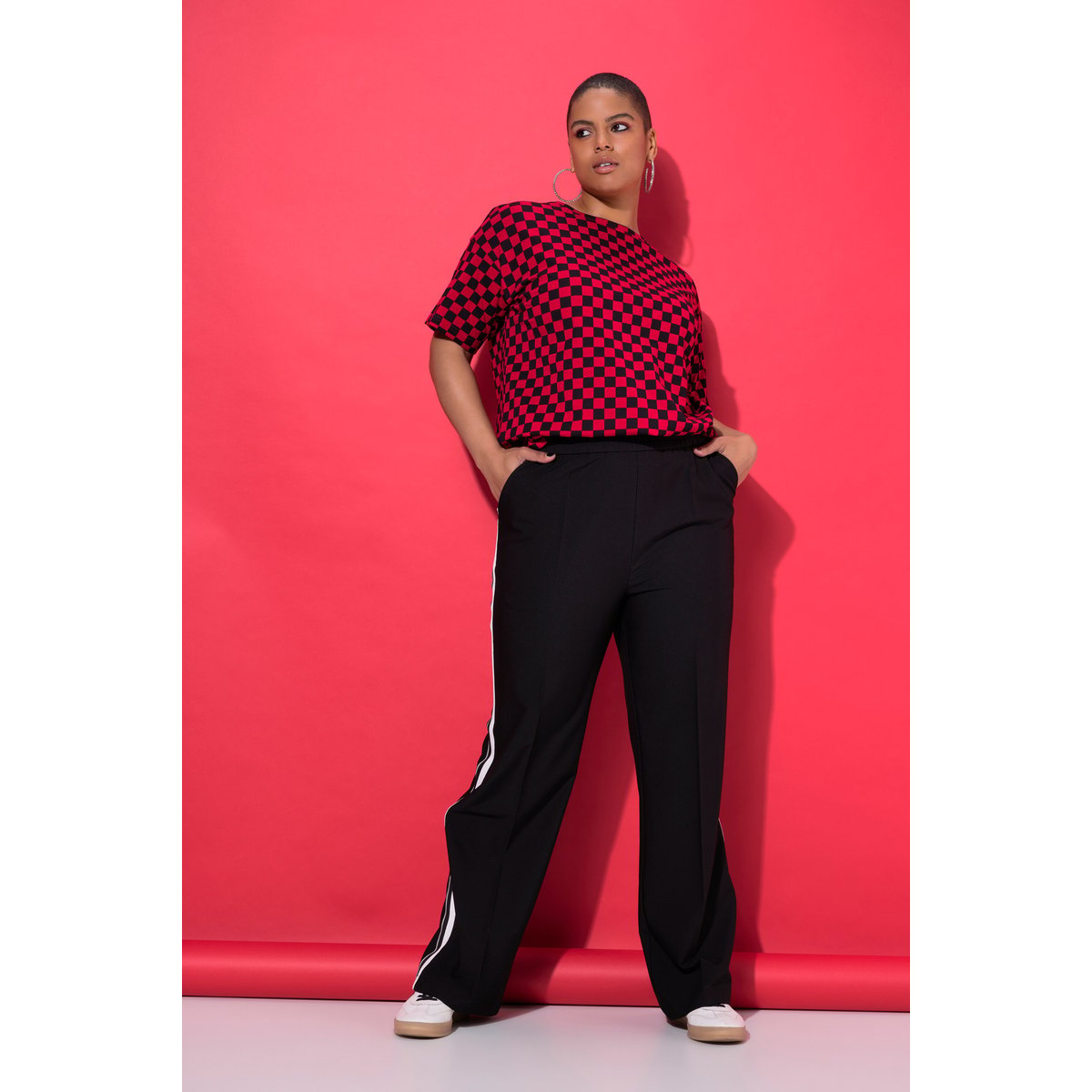 Pantalon noir, STUDIO UNTOLD