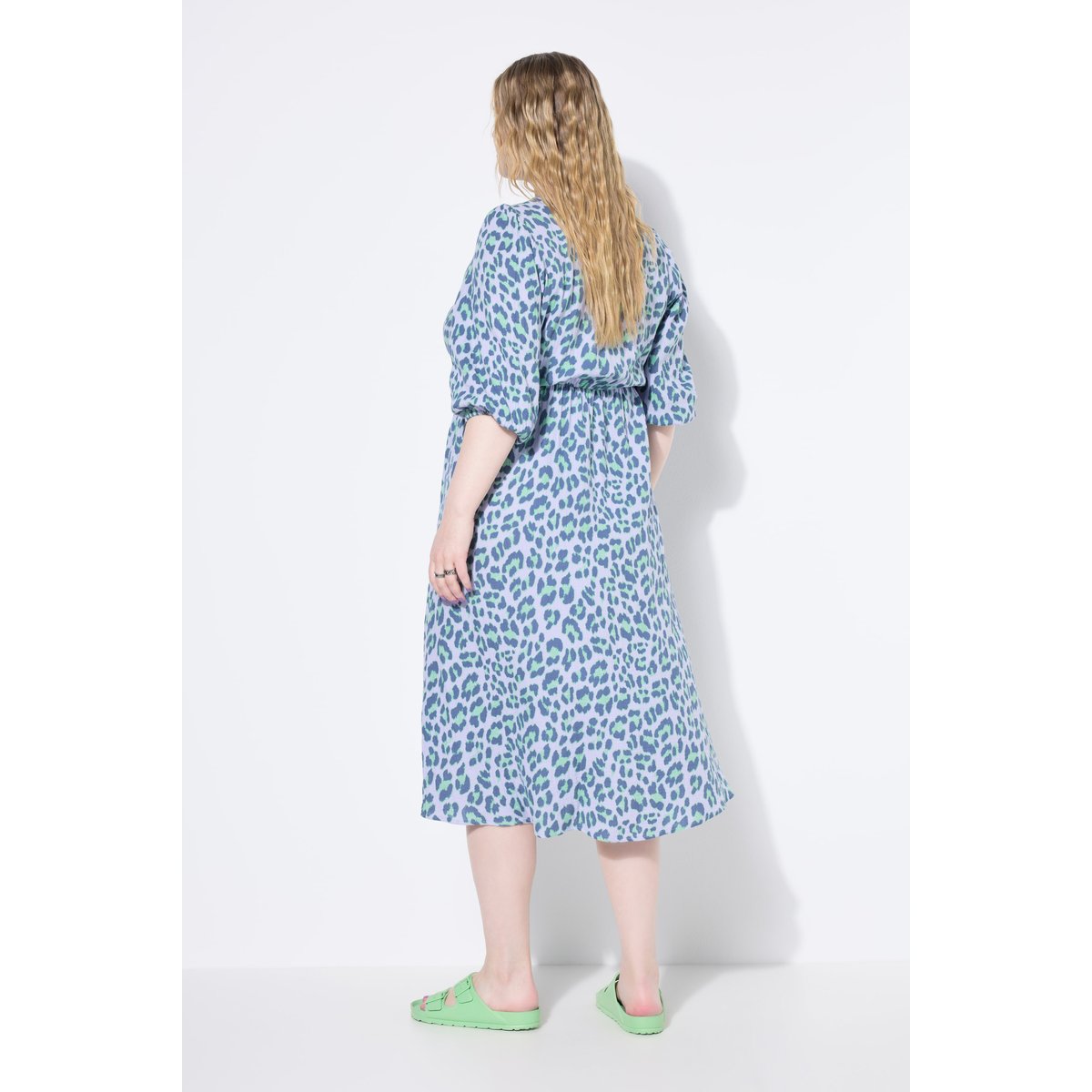 Robe midi, imprimé léopard coloré lavande, STUDIO UNTOLD
