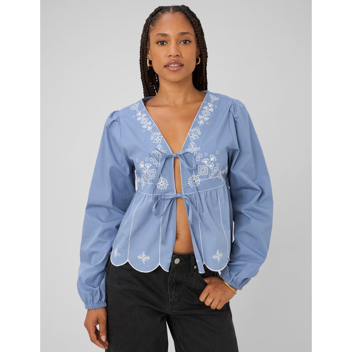 Blouse manches longues brodée bleu moyen, BZB