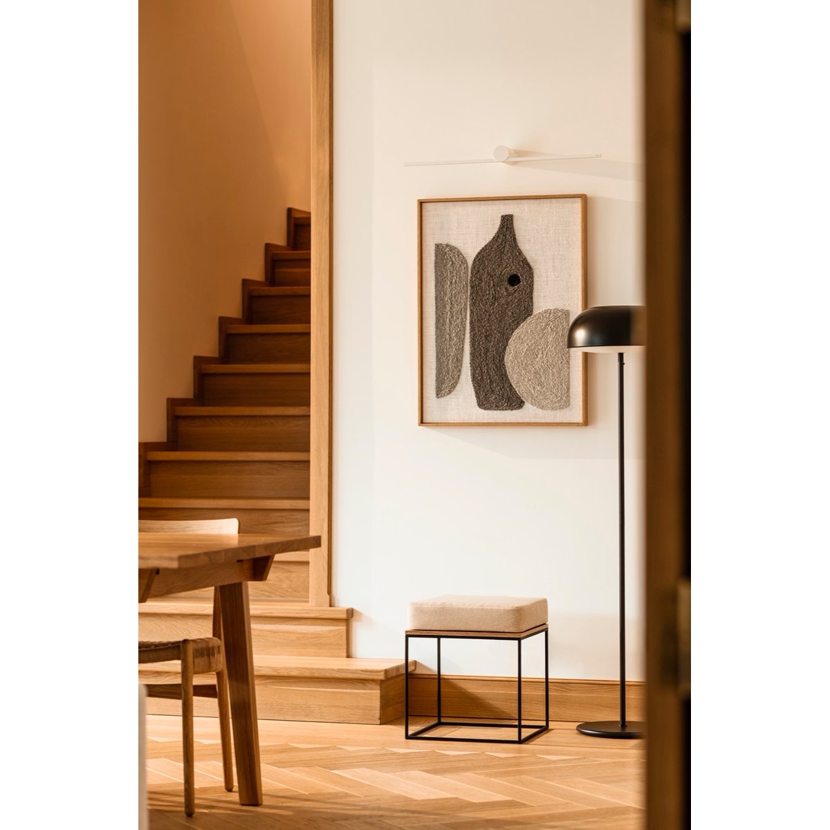 Tabouret avec coussin FEO beige crémeux / plateau chêne, NOO.MA