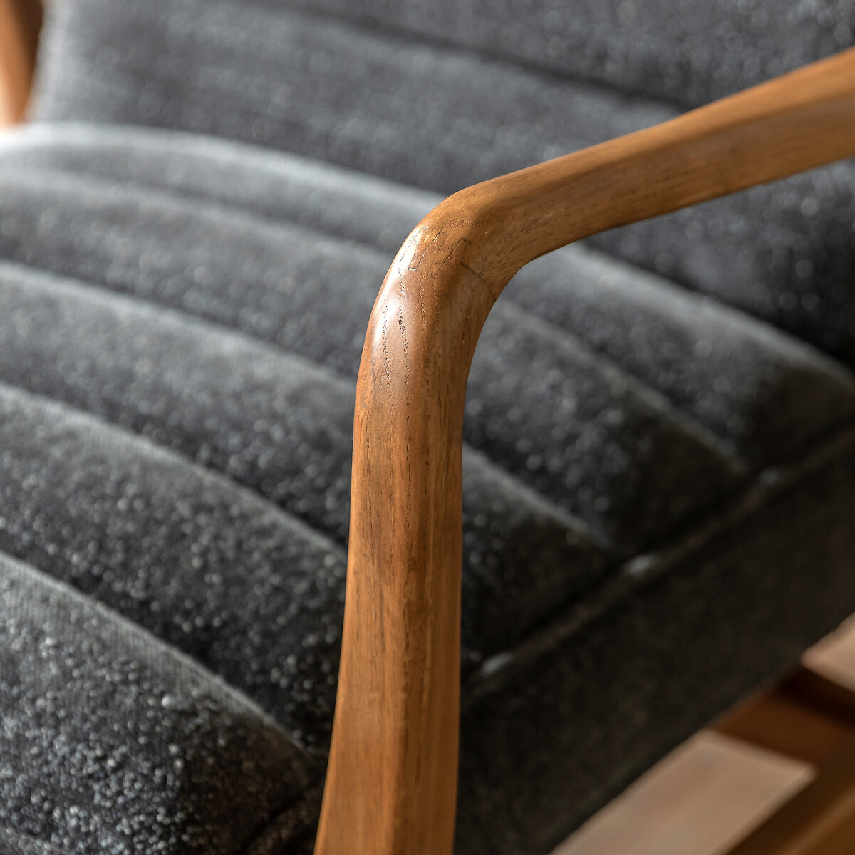Fairfield Mid-Century Boucle Armchair with Solid Wood Frame charcoal, ÉDITÉ
