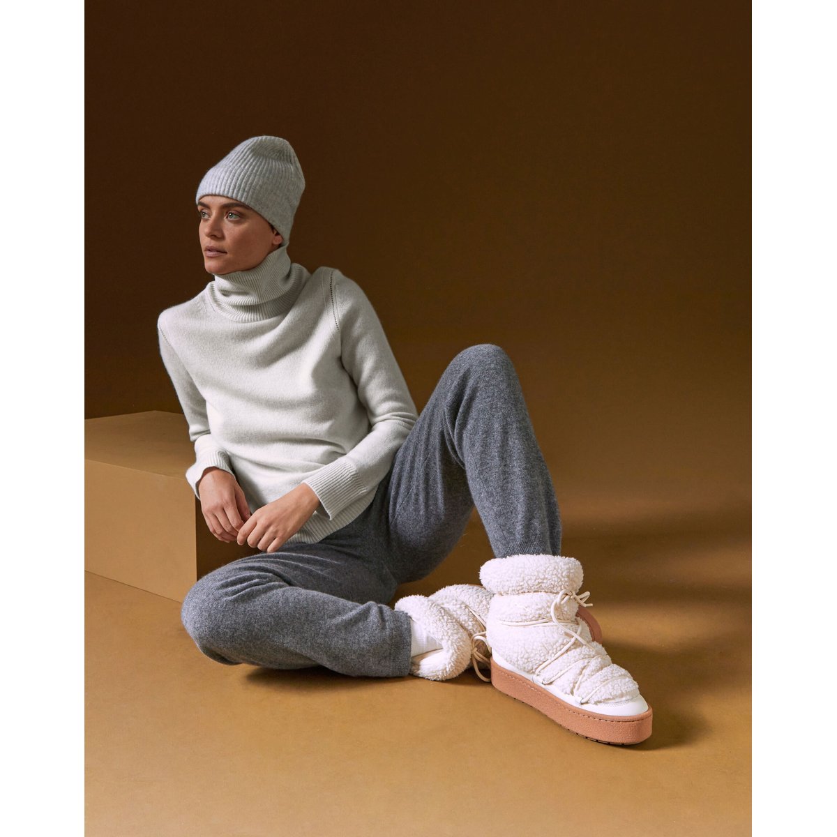 Pull col roulé oversize en cachemire blanc, RODIER