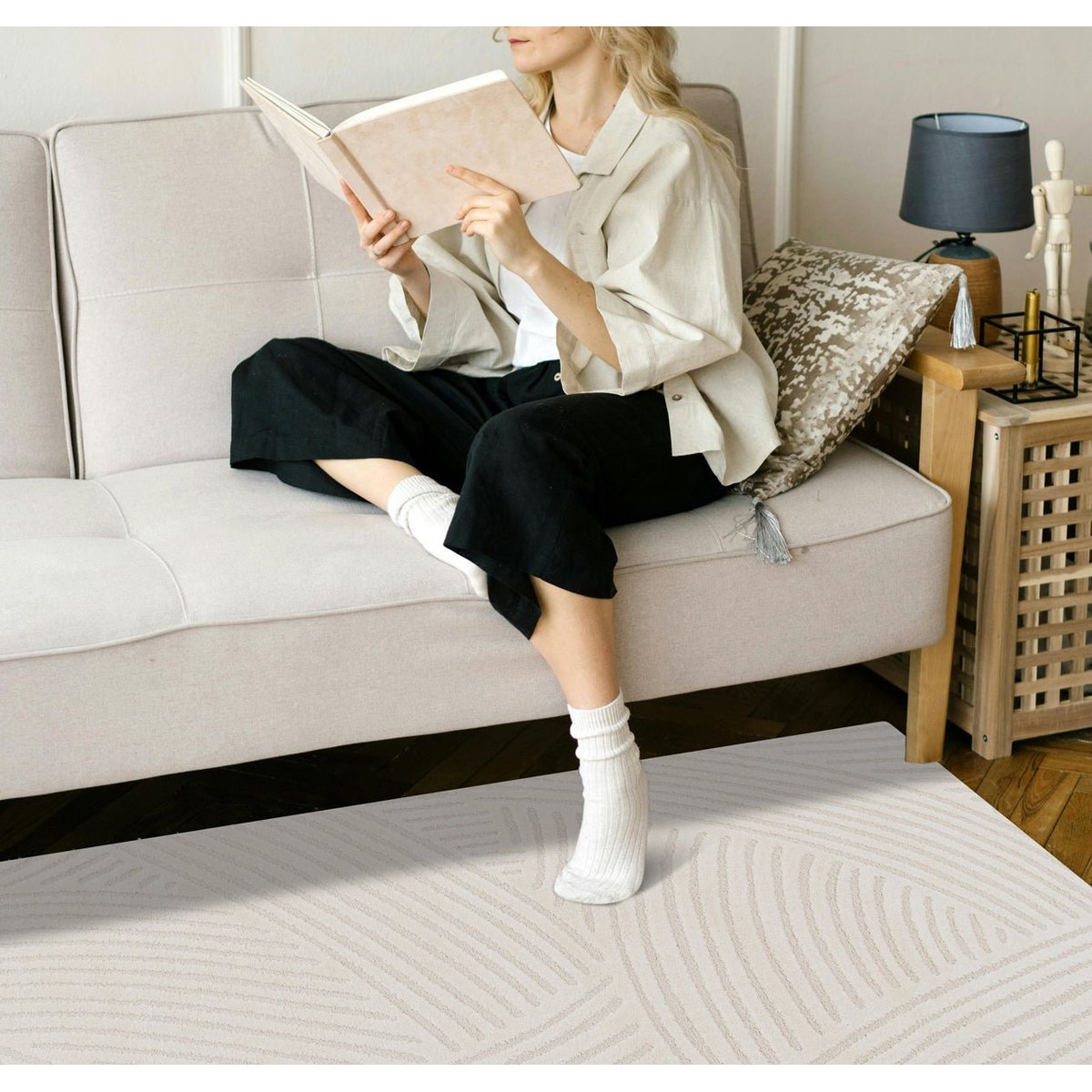 Tapis doux à motifs en relief SILLAGE beige sable, AFK LIVING