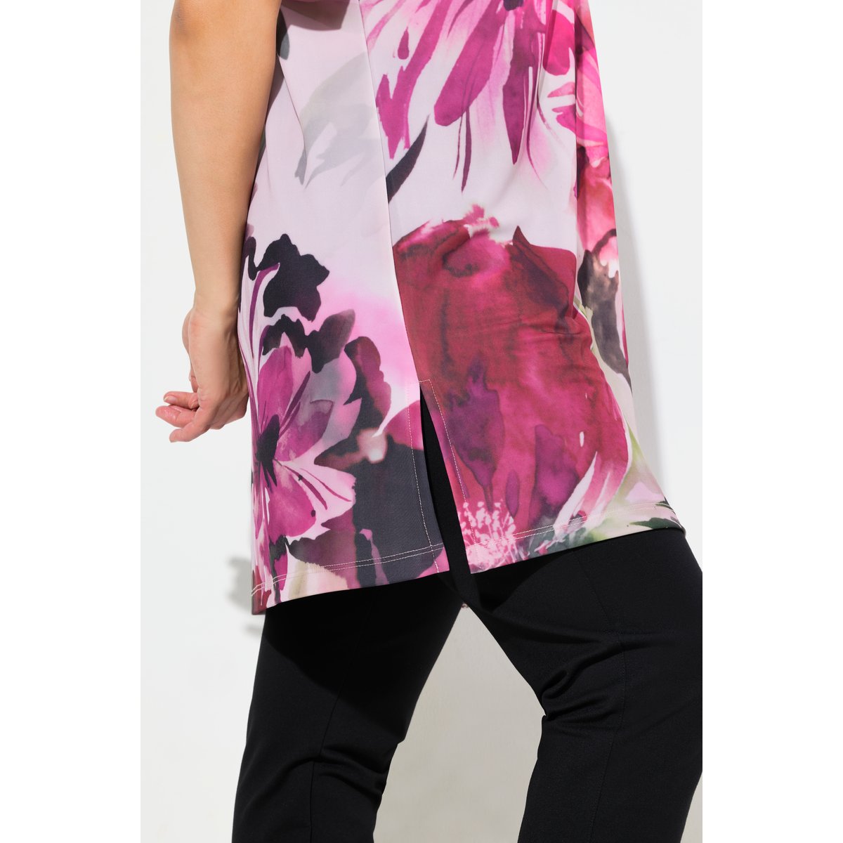 T-shirt long en tissu fluide noir, ULLA POPKEN