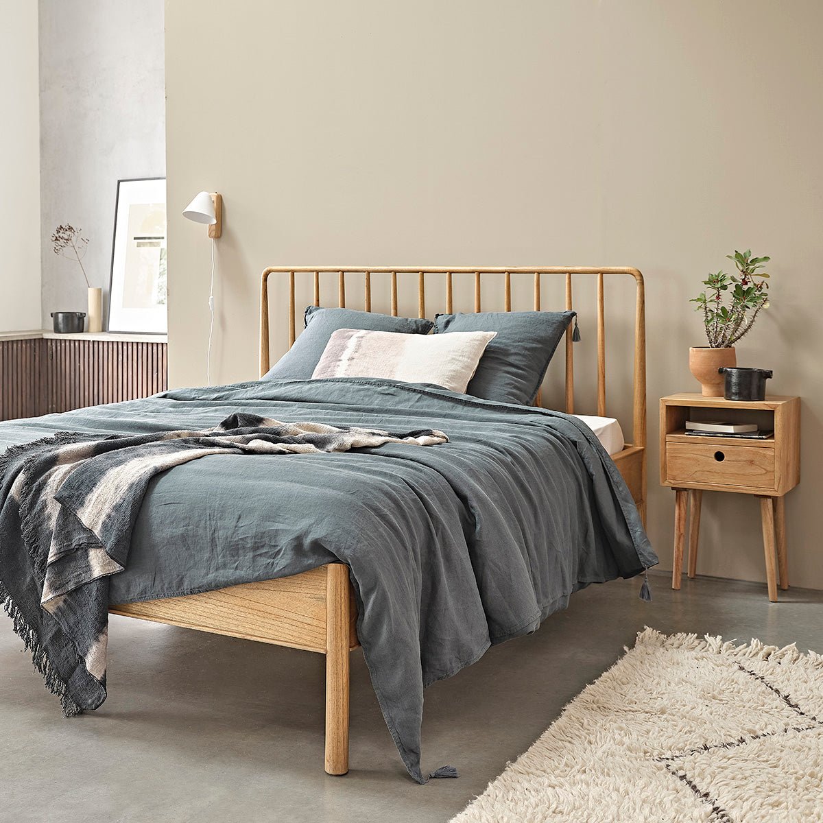 Lit en bois mindi massif 160 cm avec sommier ESMEE naturel, BERAH GETAH