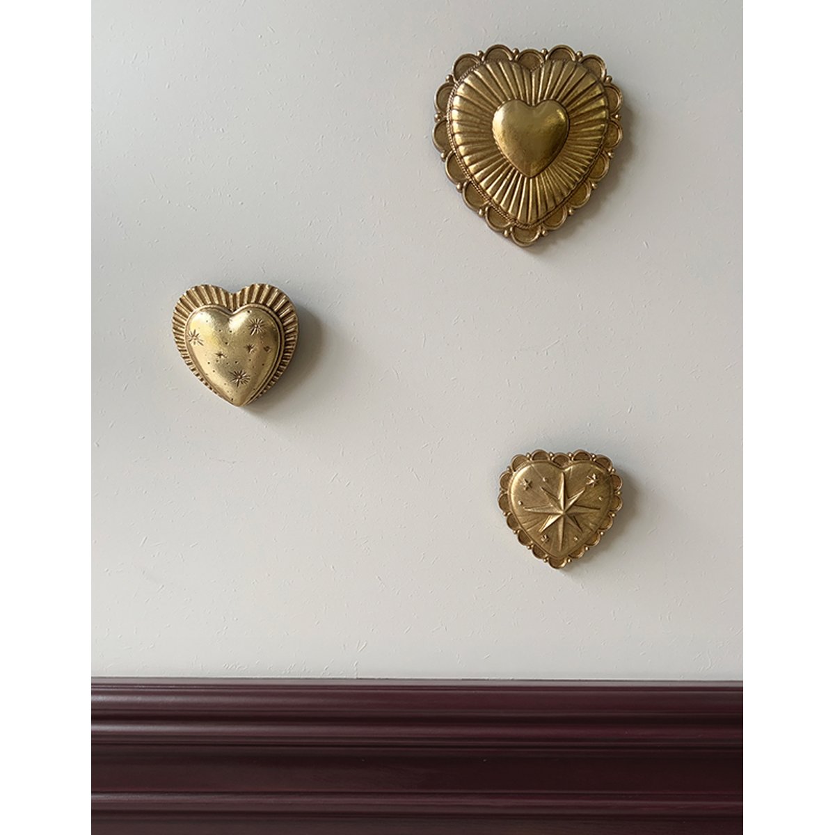 Déco murale ex-voto coeur étoiles 8x8cm or, EMDE