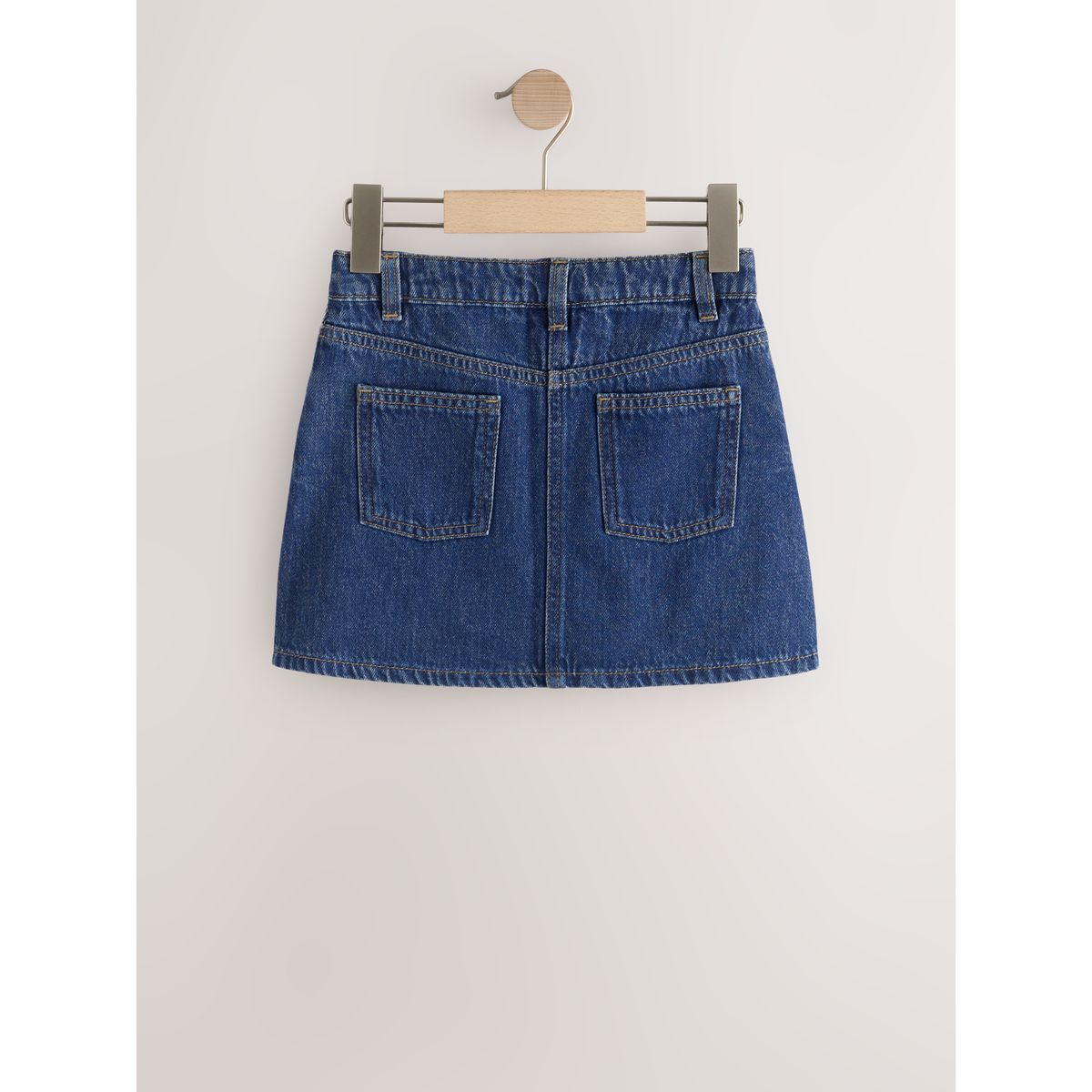 Jupe en denim détail de strass bleu moyen, NEXT