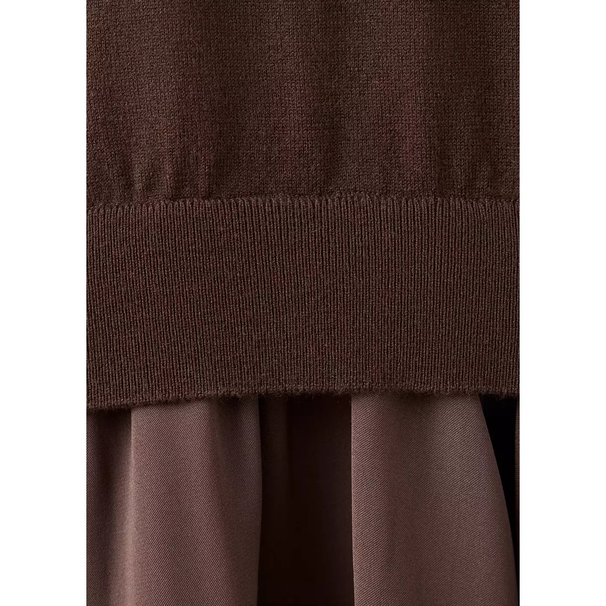 Robe en maille combinée chocolat, MANGO