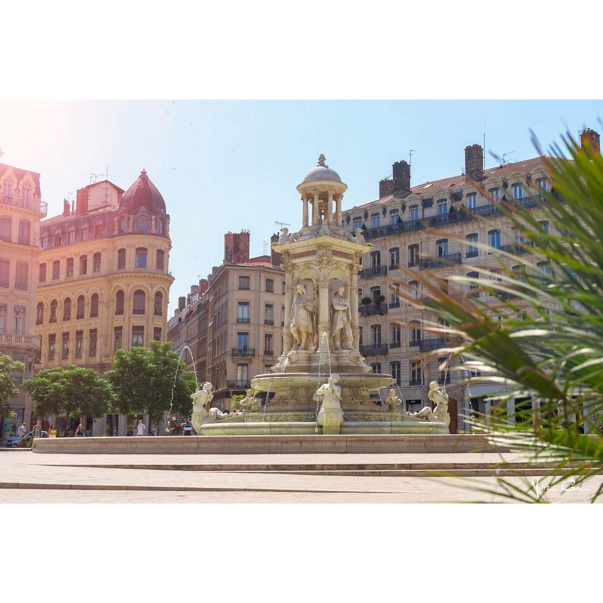 Tableau Mural Place Des Jacobins Lyon CONTEMPORAIN URBAIN tableaux sur toile-rose, CEANOTHE