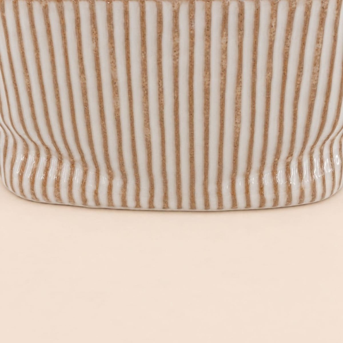 Cache-pot ovale en céramique striée 26x15cm marron, ORNAMI
