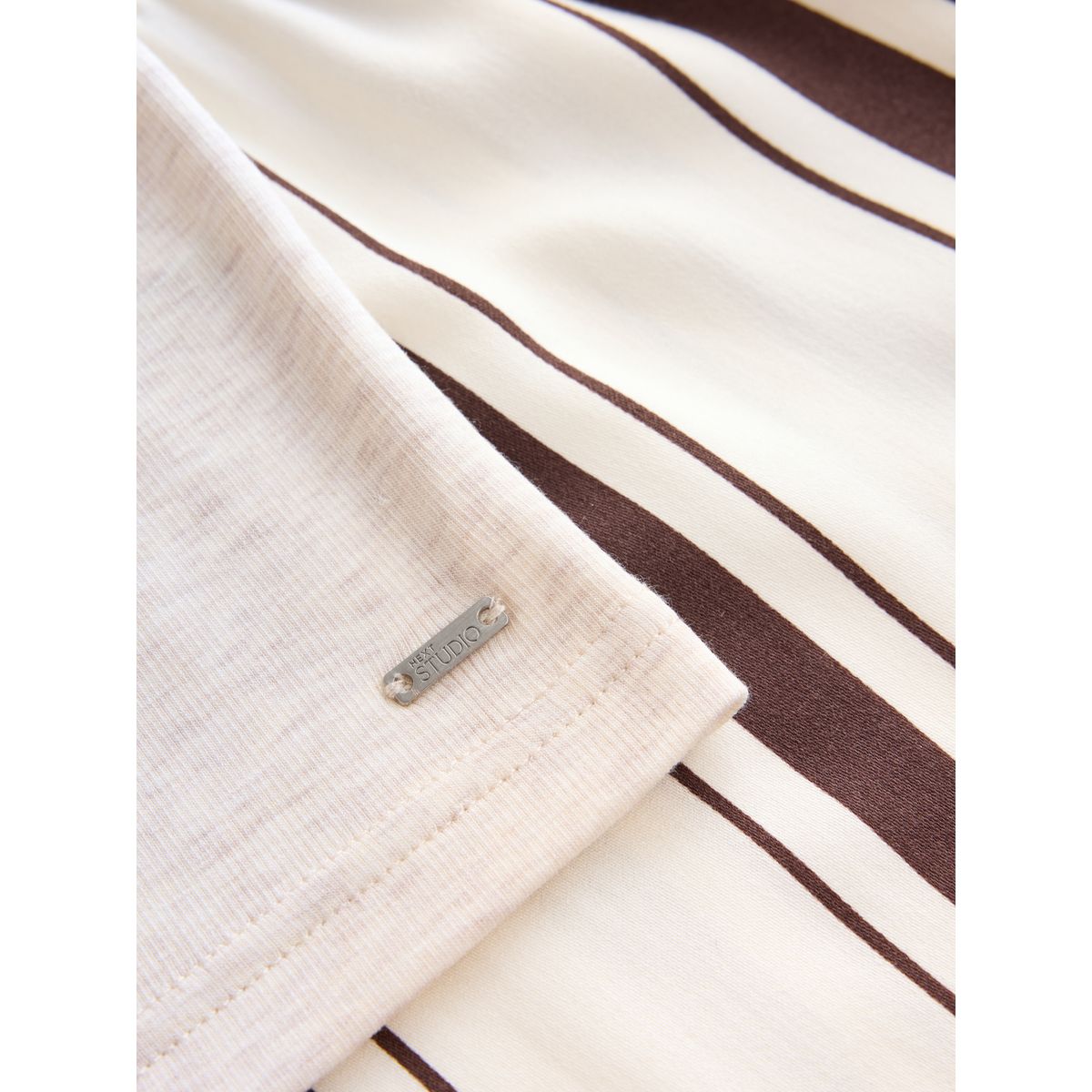 Pyjama short et débardeur nageur studio rayures crème/marron chocolat, NEXT
