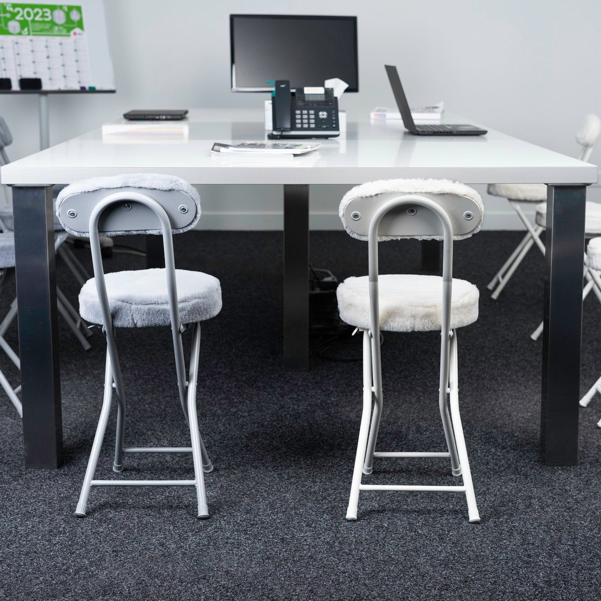 Lot de 4 chaises pliant en imitation fourrure, ERNSTPLUSH gris, MEUBLES COSY