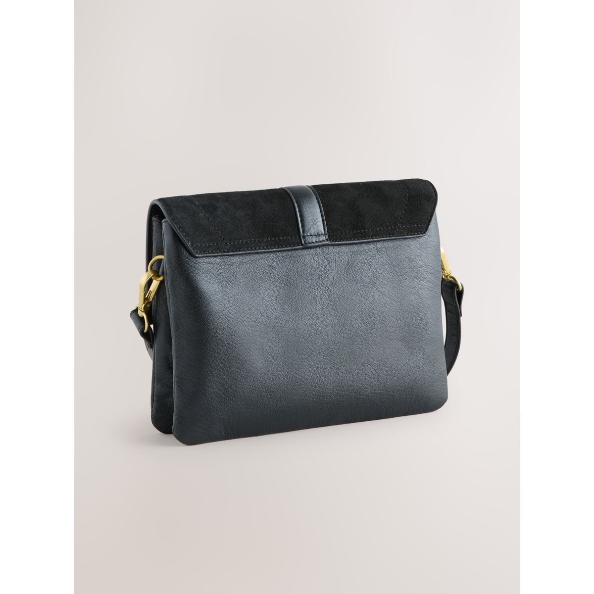 Sac à bandoulière en cuir effet croco noir, NEXT