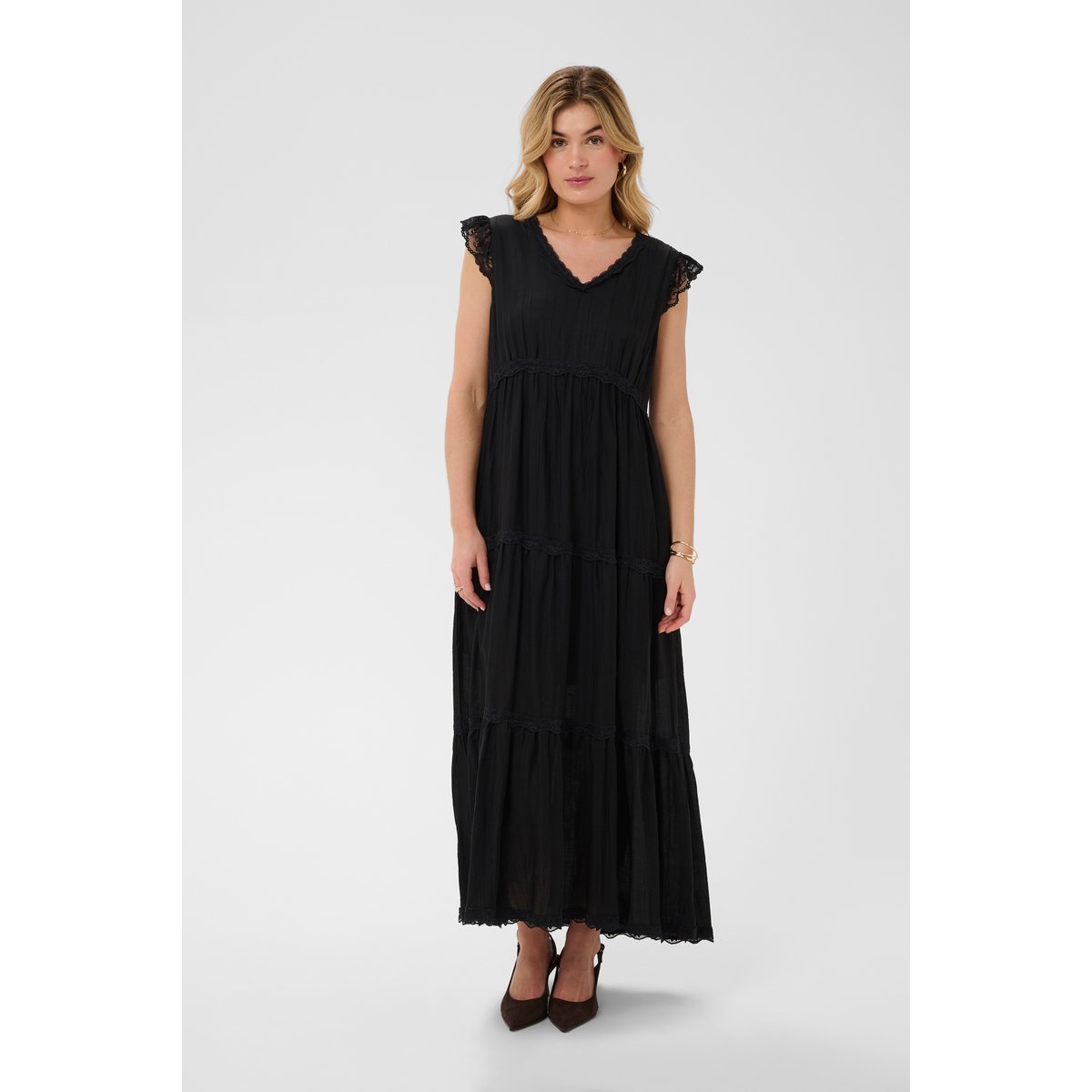 Robe noir pitch black, CREAM