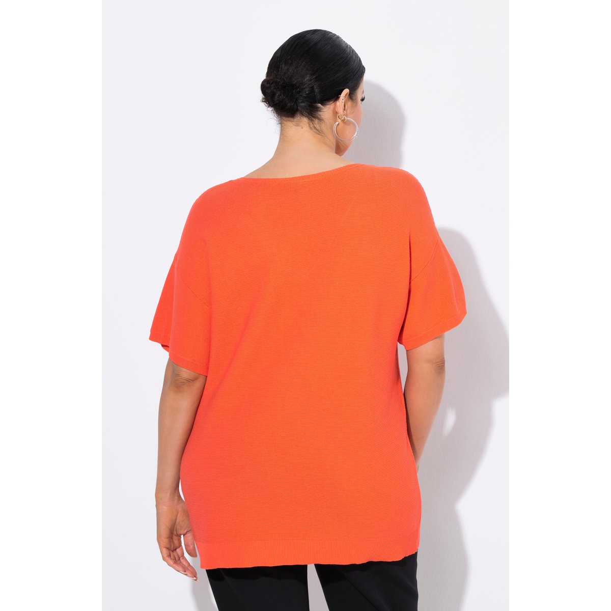 Pull côtelé, col en V et manches courtes poivron, ULLA POPKEN
