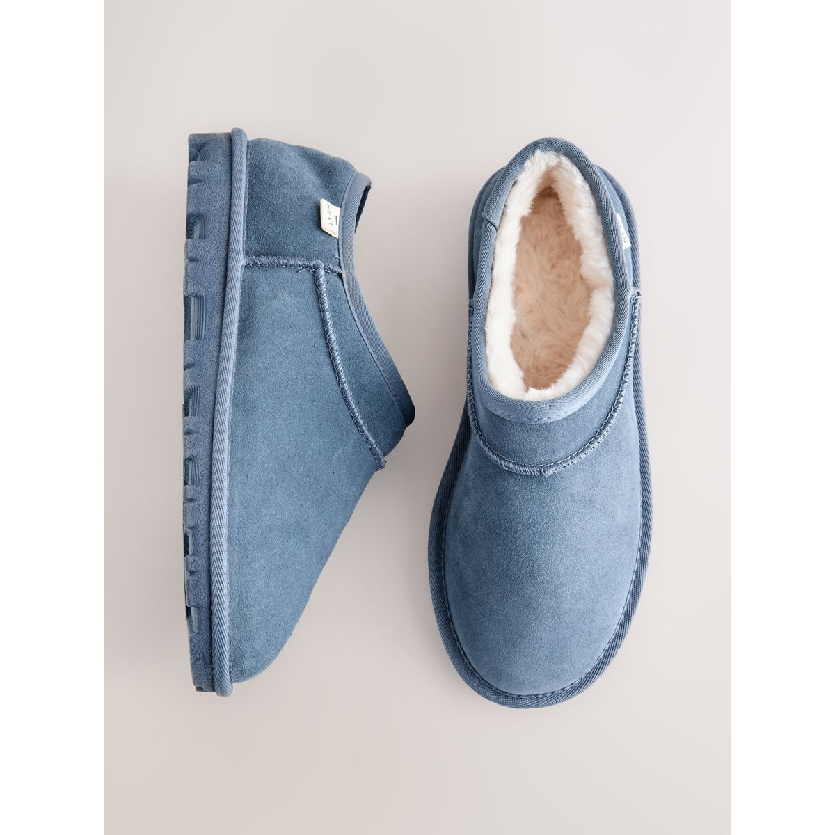 Mini chaussons bottines en daim bleu jean, NEXT