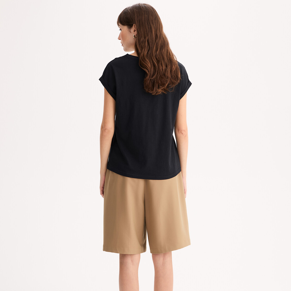 T-shirt col V, manches courtes, détail macramé noir, ANNE WEYBURN