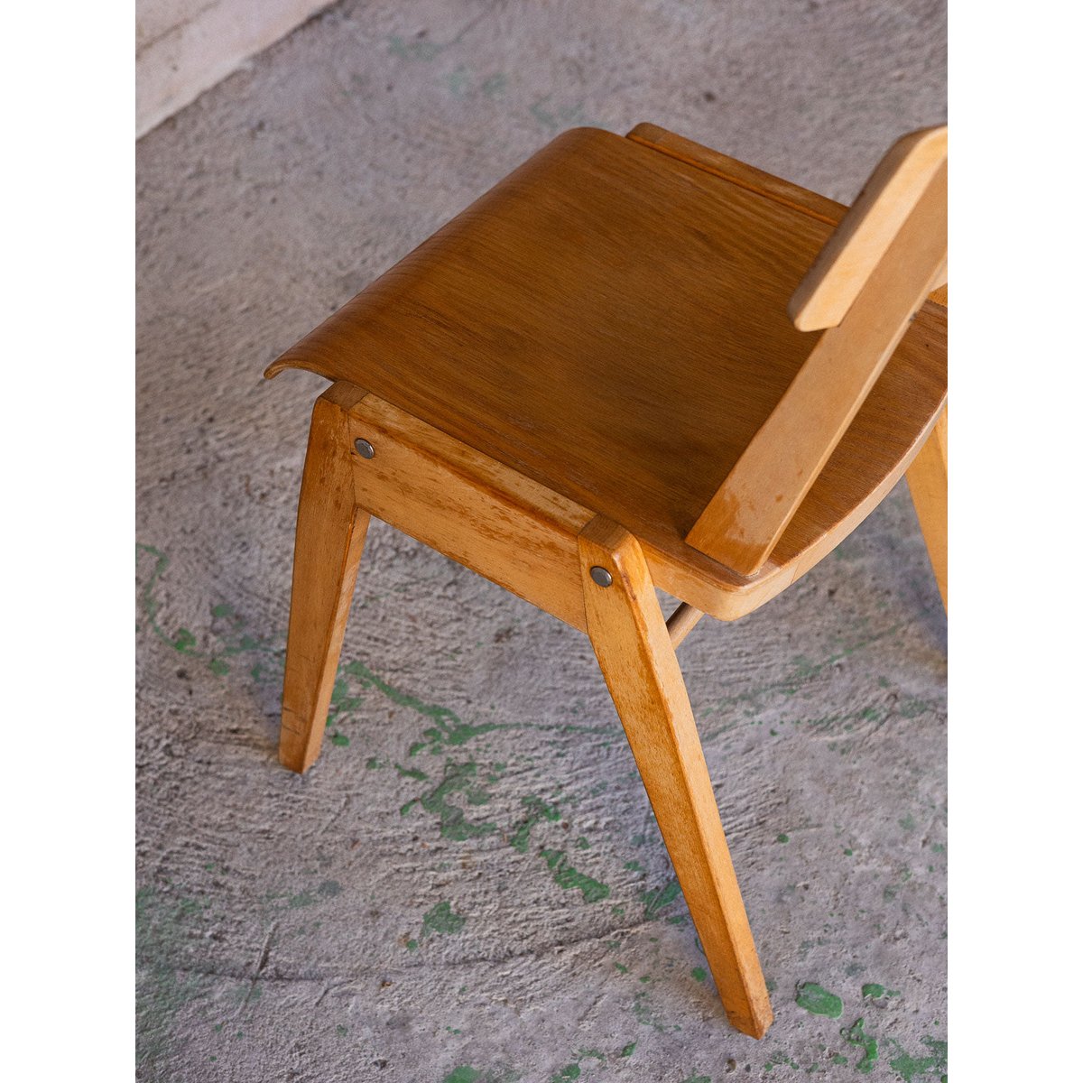 Chaise contemporaine en bois Alma N°1882 - Bon état bois clair, DEBONGOUT