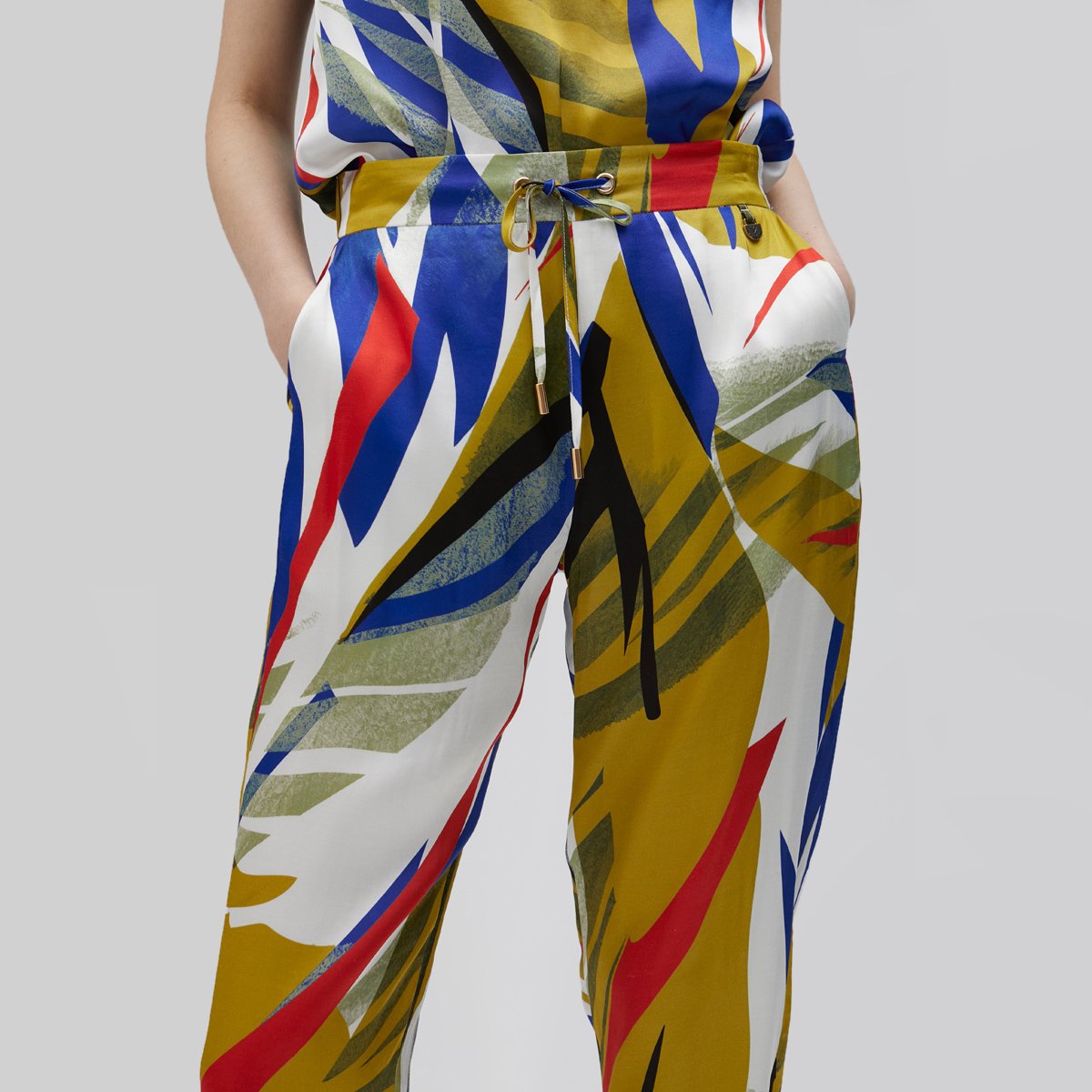 Pantalon chino avec cordon de serrage kaki clair, LOLA CASADEMUNT