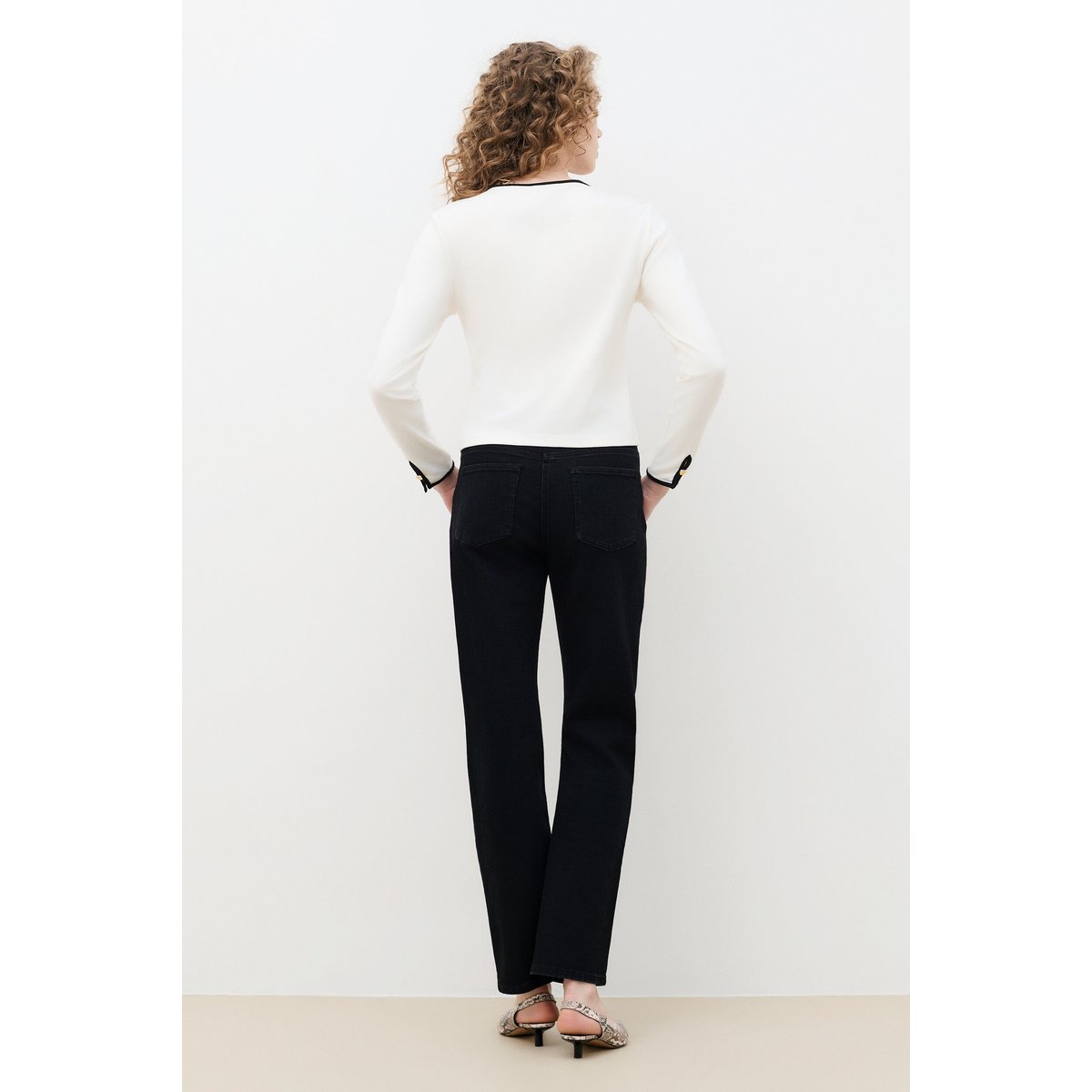 Gilet droit col rond TVICTOIRE ecru, CAROLL