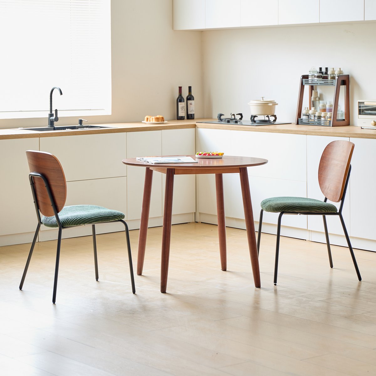 Lot de 2 chaises de salle à manger en bois, métal et velours côtelé, ORUM vert, NORDLYS