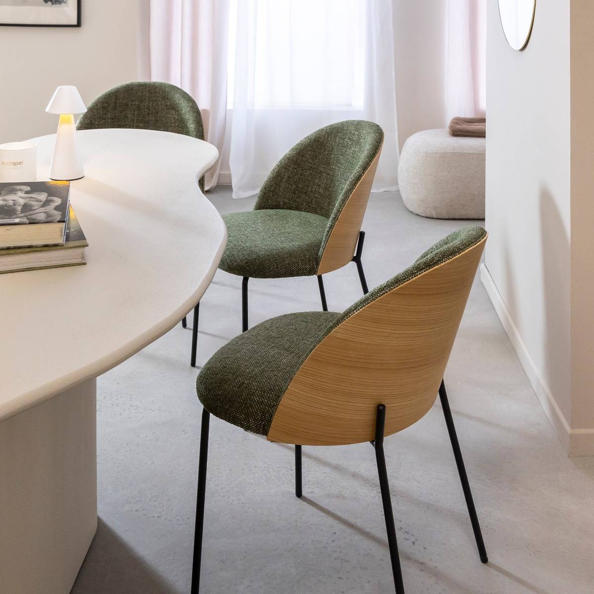 Lot de 2 chaises en tissu et bois NYSSA vert, MADE IN MEUBLES 
