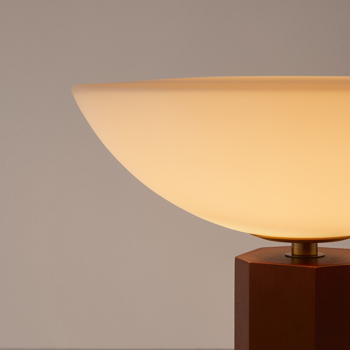 Lampe à poser, en verre opalin et chêne, BRUA marron, LA REDOUTE INTERIEURS