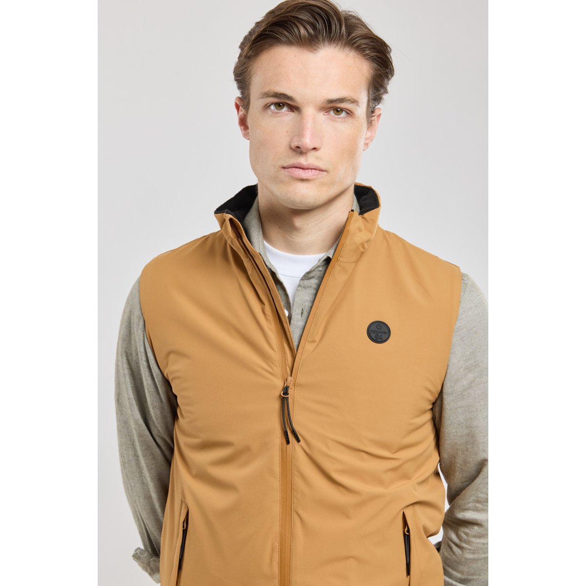 Veste sans manche imperméable HARI caramel, BERMUDES