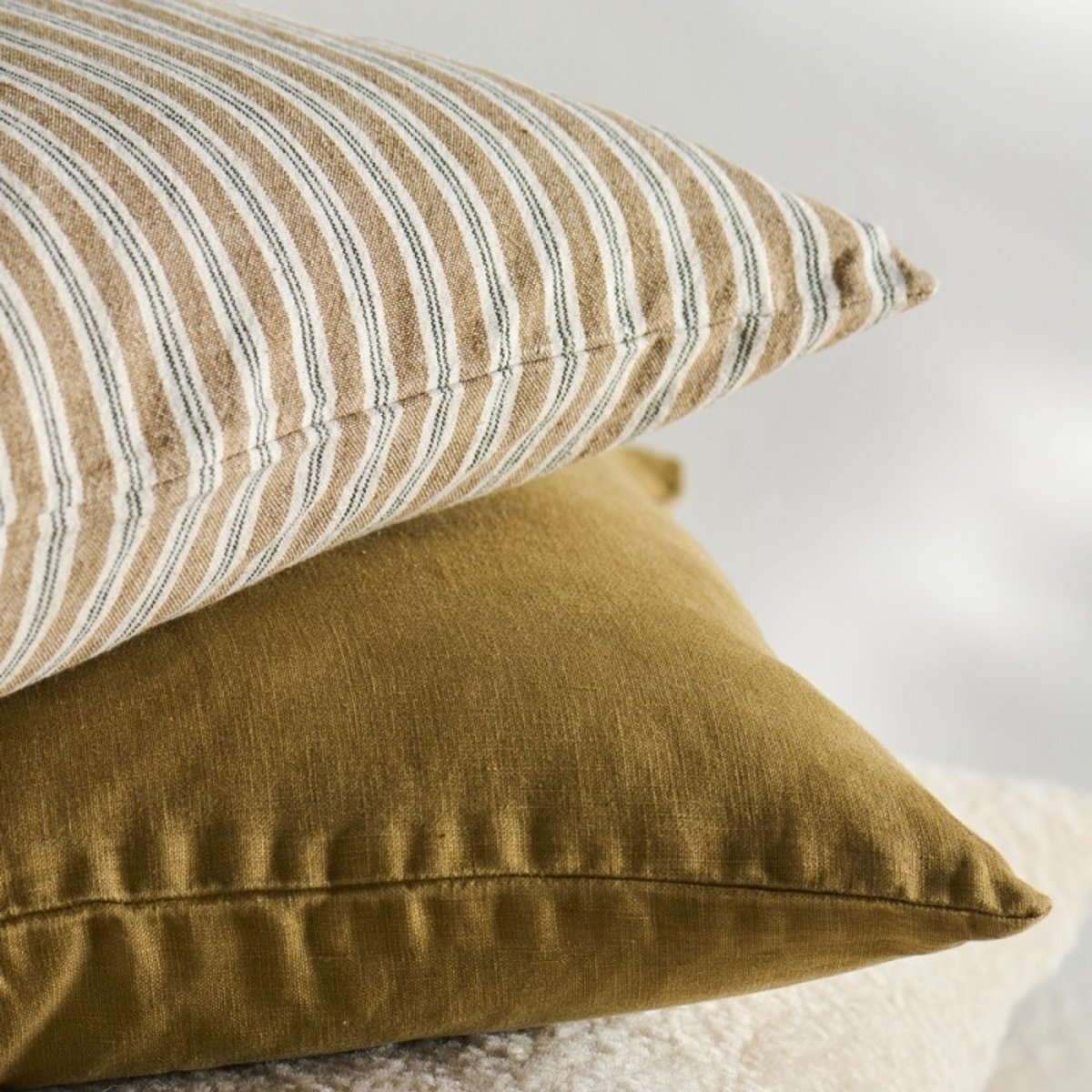 Housse de coussin coton rayures jaune moutarde, IB LAURSEN