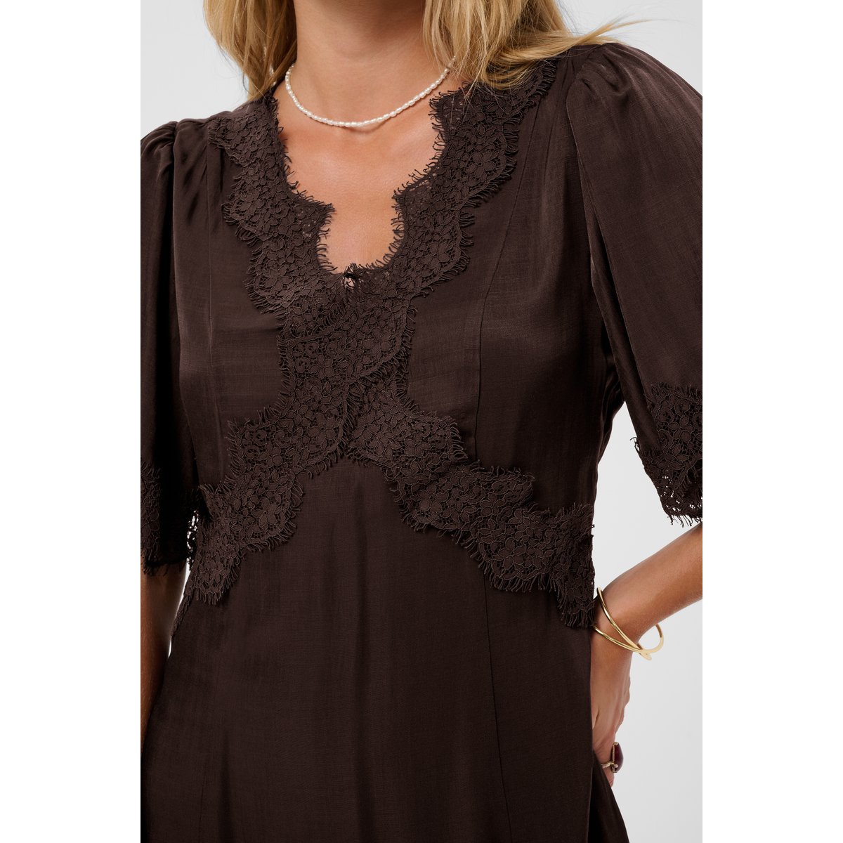 Robe marron java, CREAM
