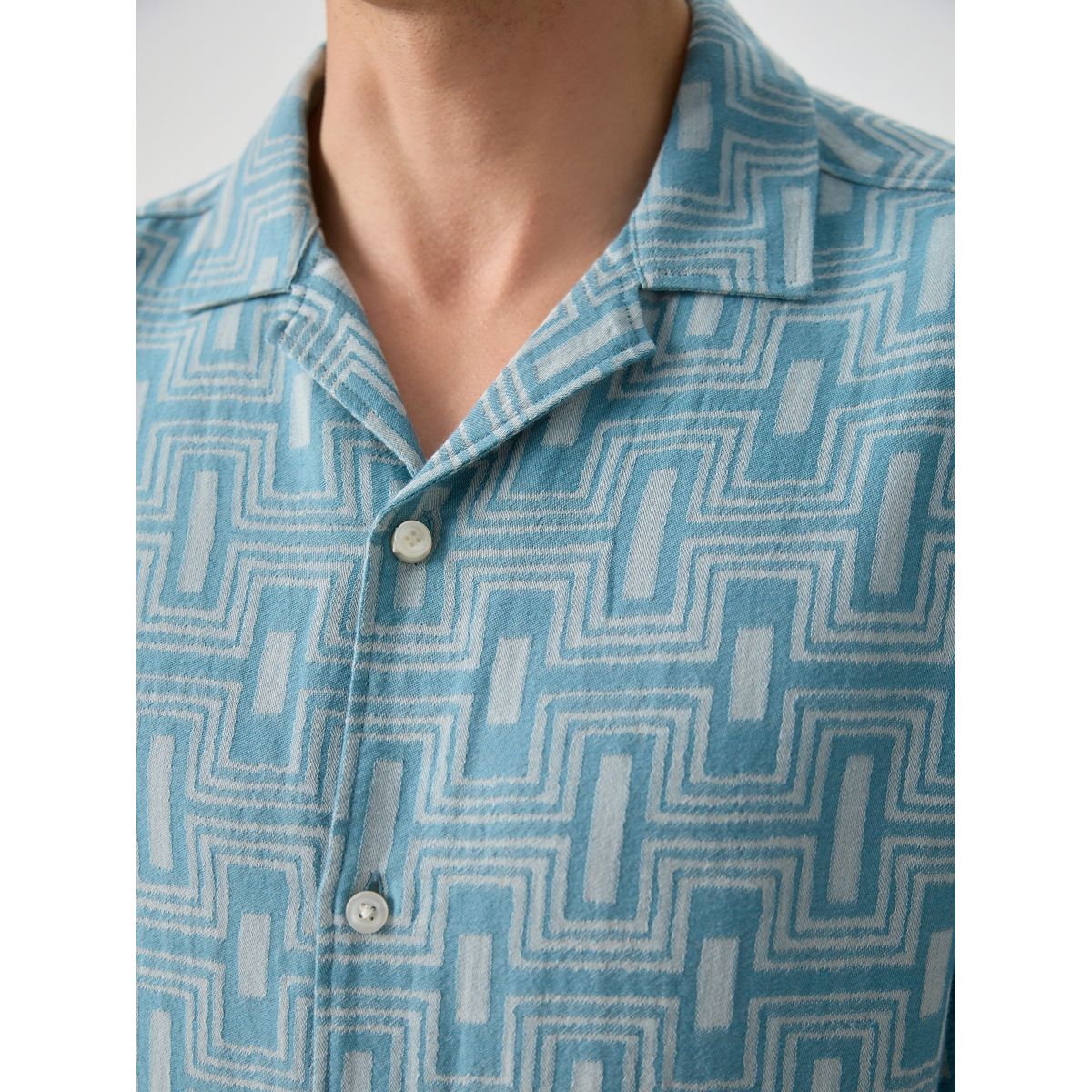Chemise manches courtes à imprimé bleu géométrique, NEXT