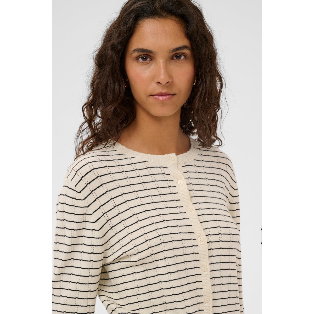 Cardigan à tricot blanc turtledove w black stripe, SOAKED IN LUXURY