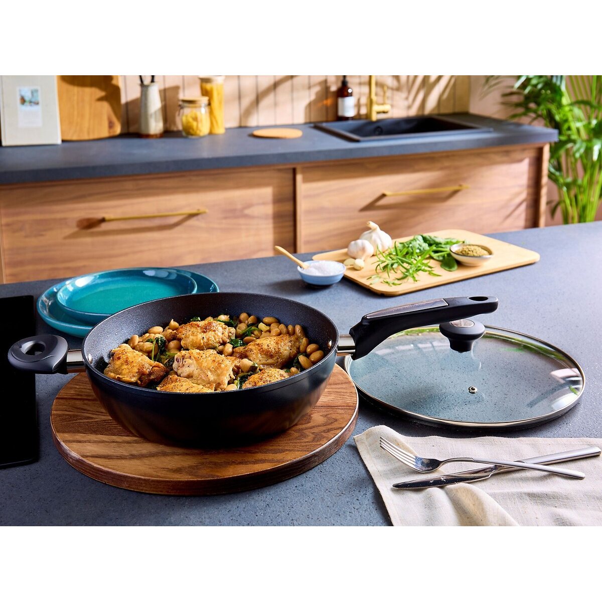 28cm Forged Aluminium Saute Pan with Lid graphite, MORPHY RICHARDS