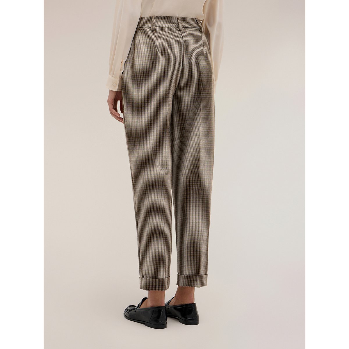 Pantalon regular à revers motif à carreaux beige, MOTIVI