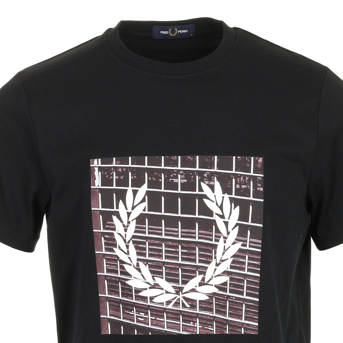 T-shirt LAUREL WREATH GRAPHIC black, FRED PERRY